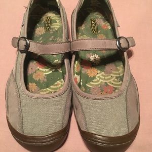 Keen Presidio Gray Canvas/Leather Mary Jane Flats